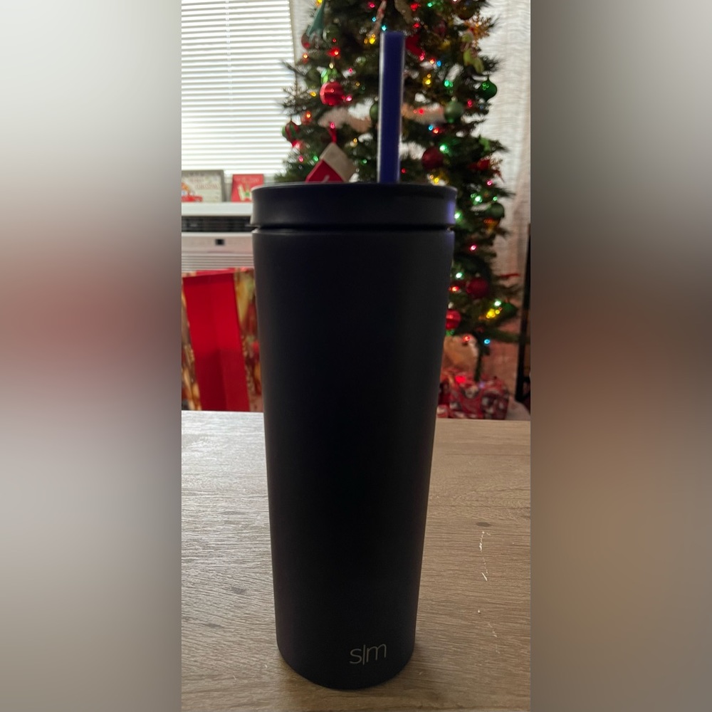 Simply Modern Classic Tumbler with flip top and Straw